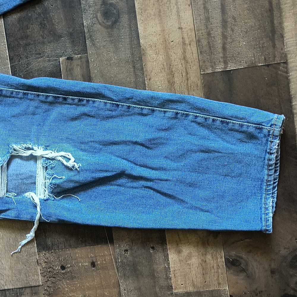 Old Navy High Rise O.G. Loose Straight Leg Distressed Light Wash Jeans Sz 10 Wom - Picture 7 of 14
